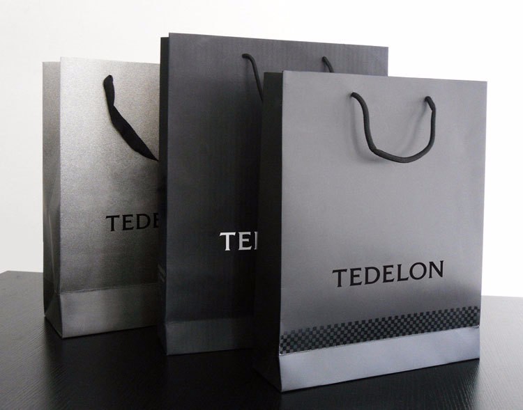 在紙袋印刷過(guò)程中傳統(tǒng)燙印與冷燙有何區(qū)別