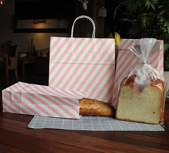 如何選擇紙袋定制的提繩，看看優衣庫是怎么做的